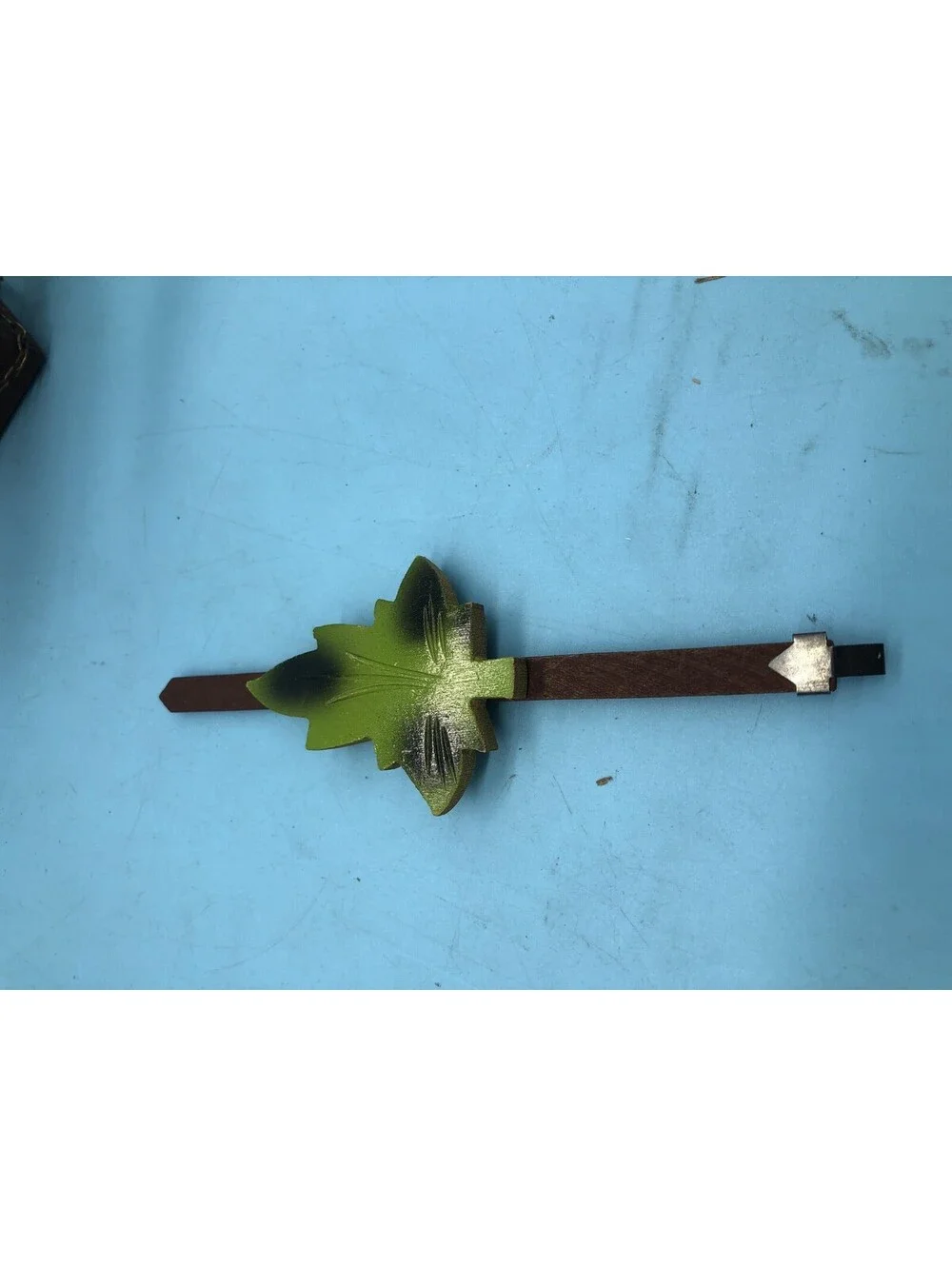 Small Brown Wood Wall Cuckoo Clock Mechanical Pendulum Pinecone Weights Birds